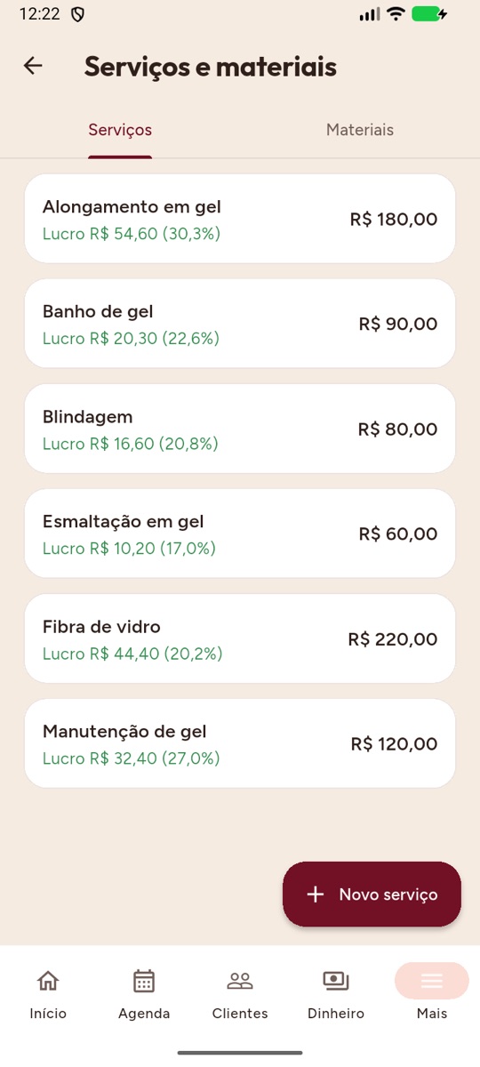 Tela de serviços com o preço e o lucro de cada um, como alongamento em gel, blindagem e manutenção de gel